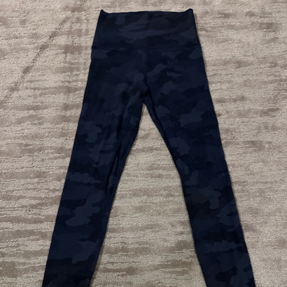 Lululemon Camo Align leggings 25”